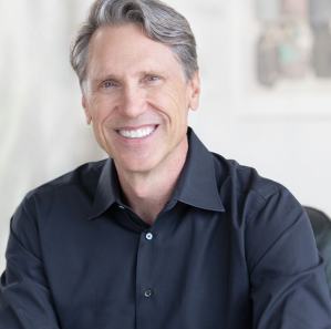 دكتور موراي ، السلطة العالمية في مجال العلاج الطبيعي ، كتب مقالًا يشرح الآثار الدوائية المضادة للالتهابات والمسكنة للبالميتويل إيثانولاميد (البازلاء)